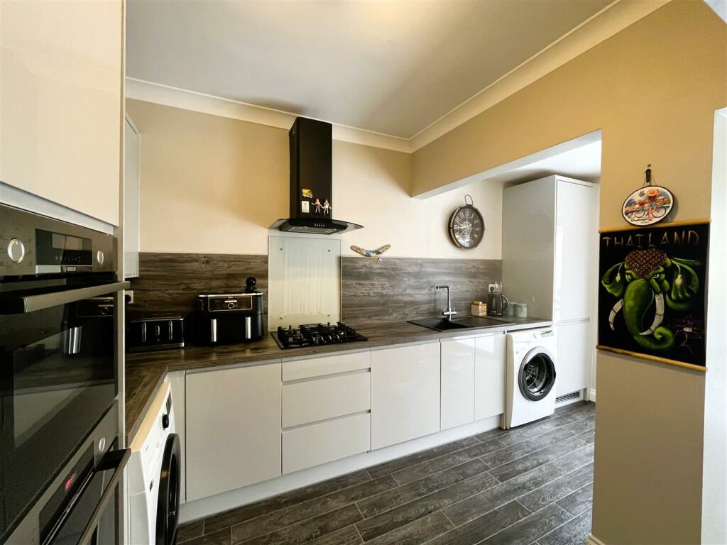 Additional image 8 of Willow Drive, Bradford