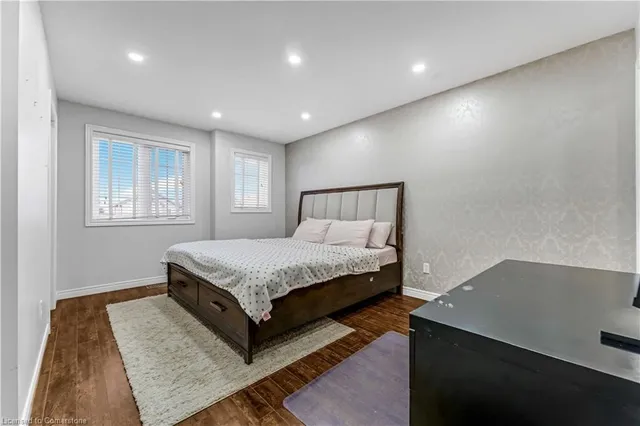 Additional image 15 of 369 Thomas Slee Dr