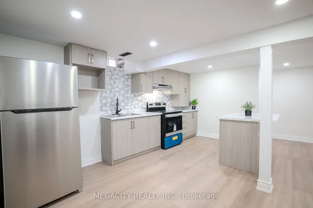 Additional image 16 of 7800 Priory Cres