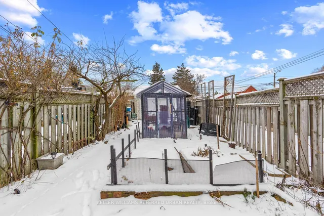 Additional image 34 of 32 Castleton Ave