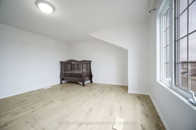 Additional image 35 of 284 Sophia Cres