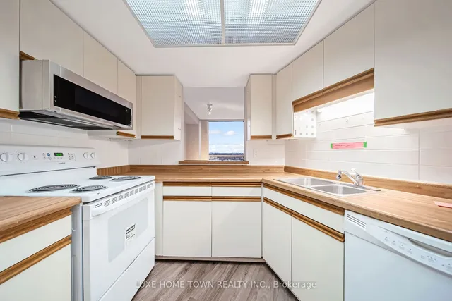 Additional image 6 of 1360 Rathburn Rd Unit Ph06