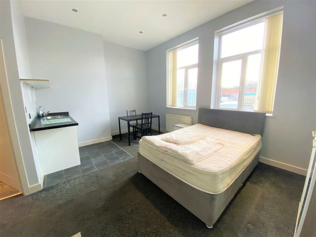 Additional image 2 of Gas House Yard, Oakenshaw, Bradford