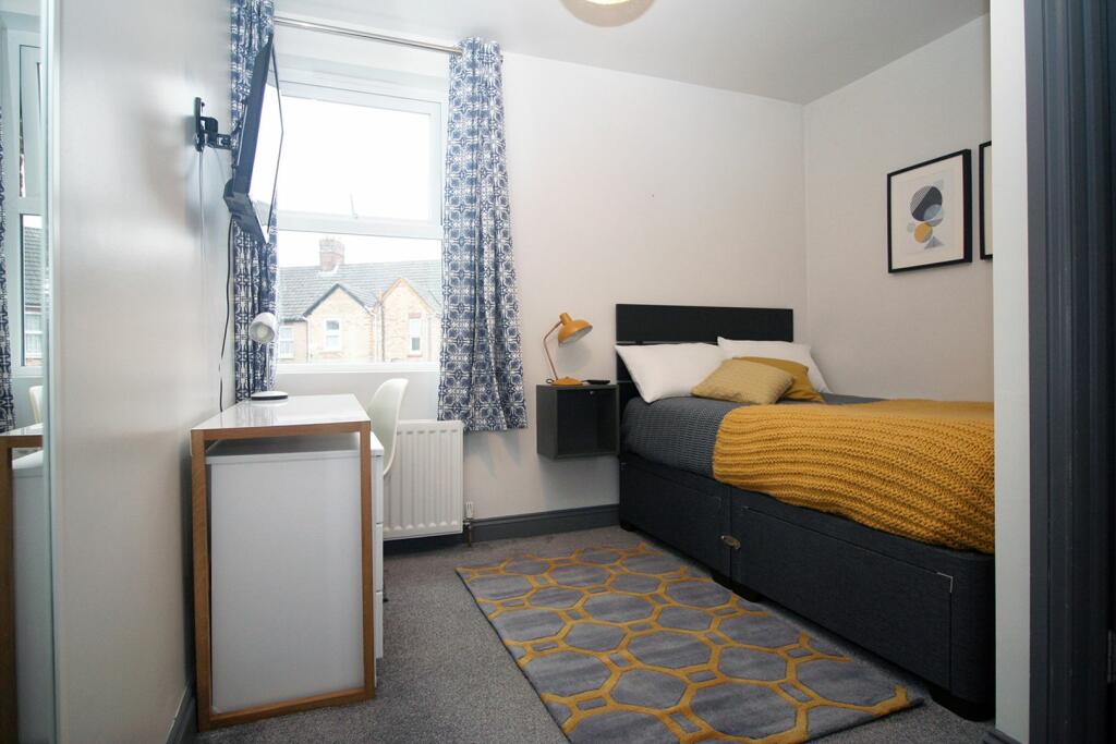 Additional image 10 of Garland Road, Poole, BH15