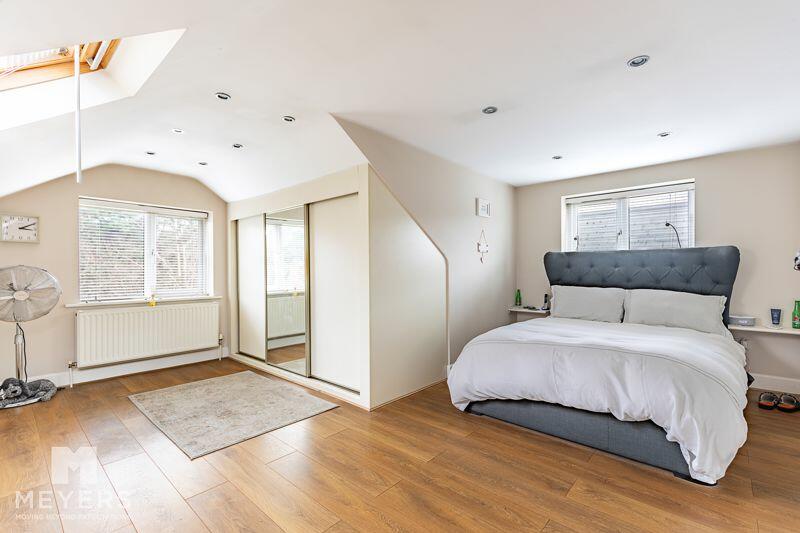 Additional image 11 of Pine Vale Crescent, Redhill, BH10