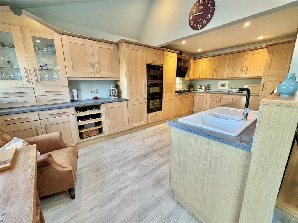 Additional image 4 of Heatherbrae Lane, Upton, Poole