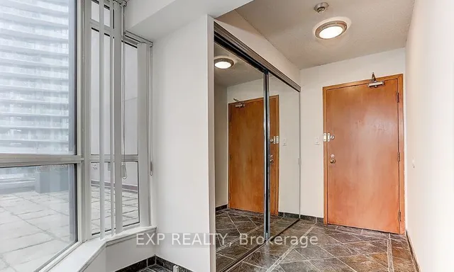 Additional image 3 of 24 Wellesley St Unit 2508