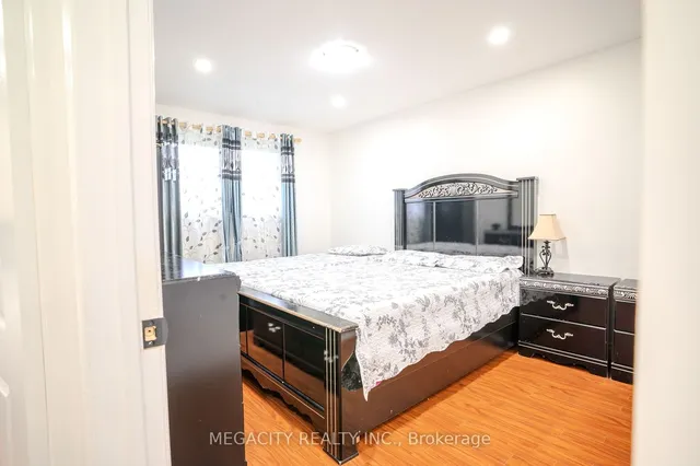 Additional image 29 of 7800 Priory Cres