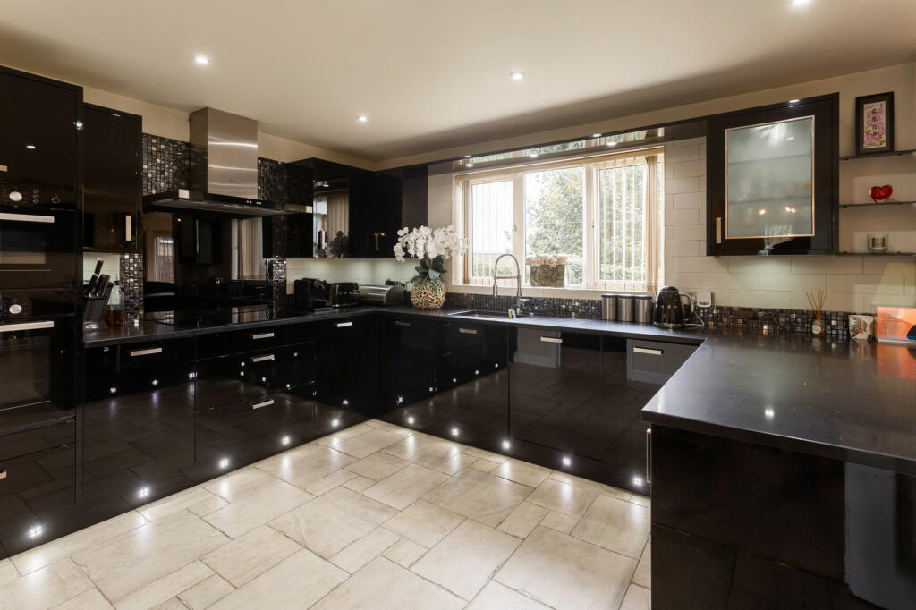 Additional image 4 of Overland Crescent, Bradford, BD10 9TG