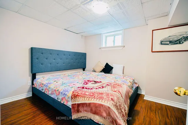 Additional image 32 of 13 Foster Rd