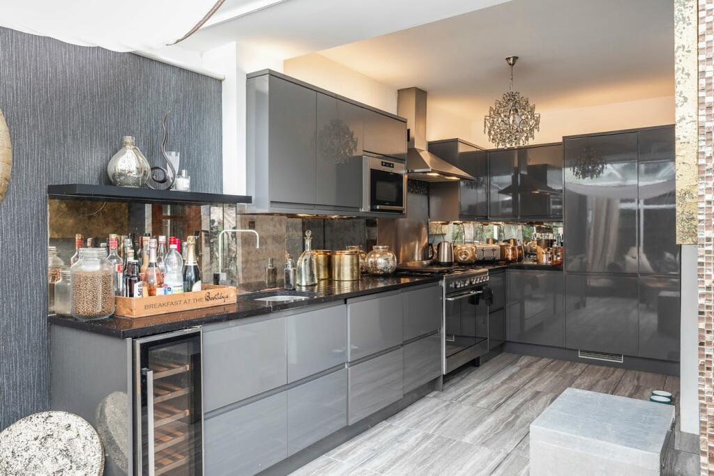 Additional image 8 of Castledene Crescent, Whitecliff, Poole, BH14