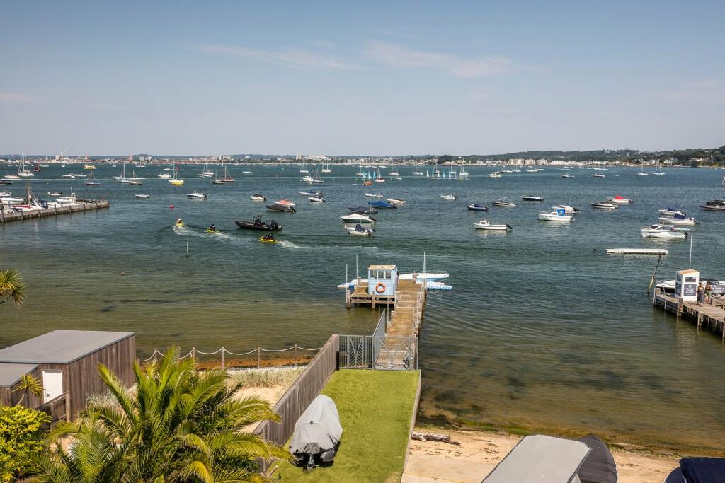 Additional image 48 of The Horseshoe, Sandbanks, Poole, BH13