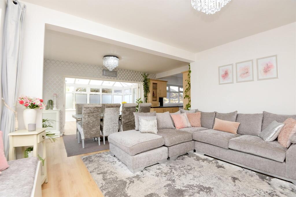 Additional image 5 of Moore Avenue, Bradford