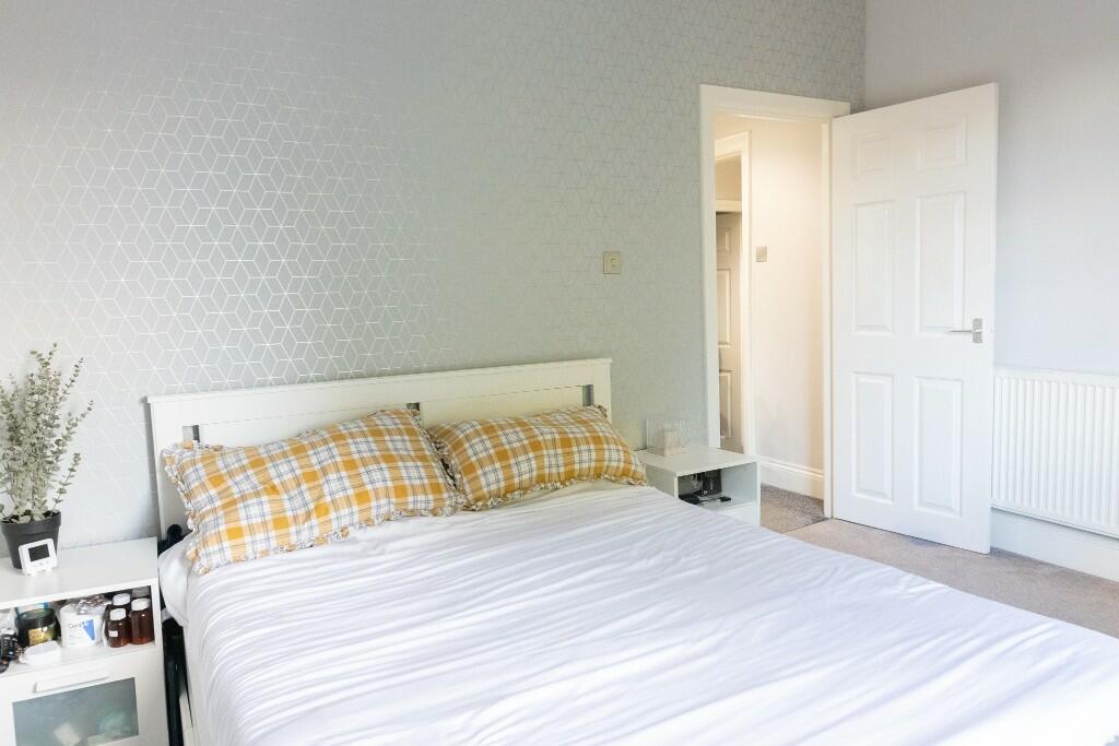 Additional image 9 of 1 East Croft, Wyke, BD12 9NL