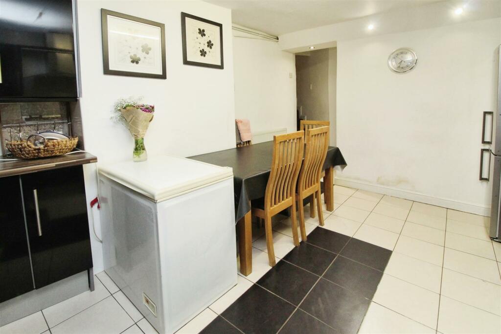 Additional image 4 of Woodroyd Road, Bradford, BD5 8BA