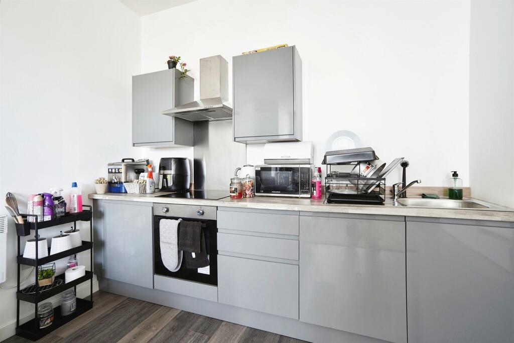 Additional image 9 of Bingley Road, Bradford