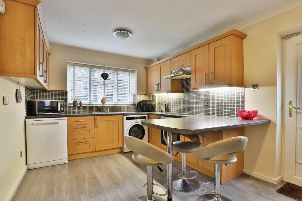 Additional image 8 of Wraxall Close, Poole, BH17