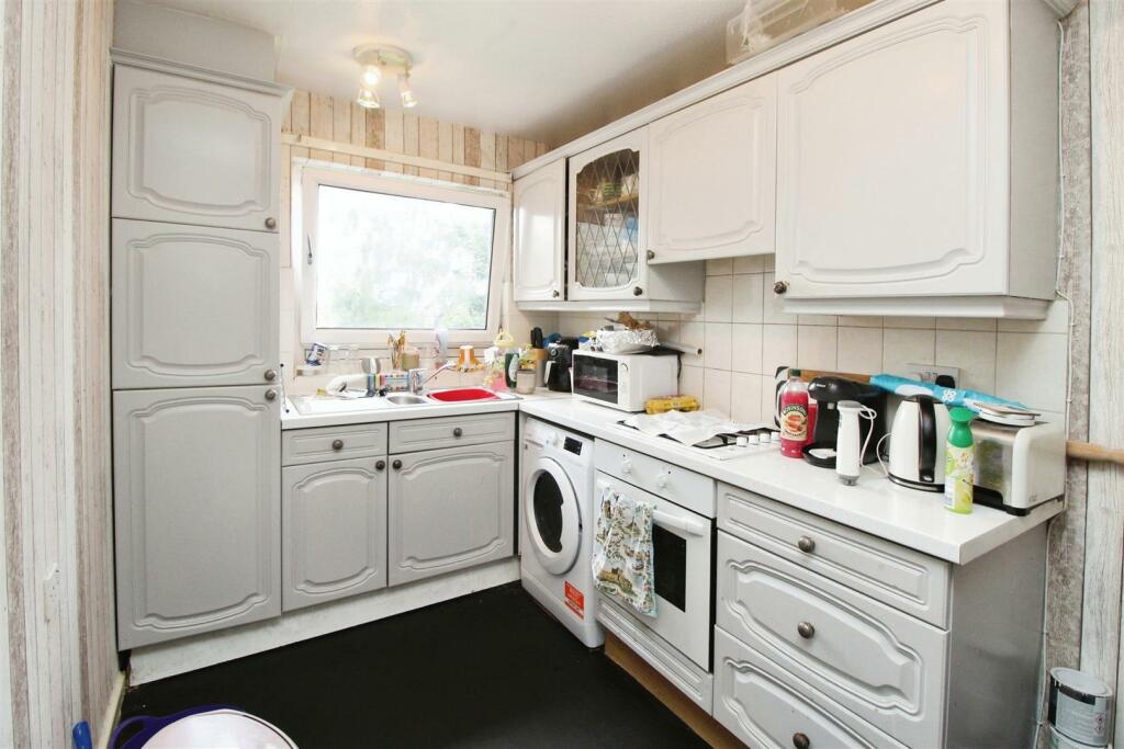 Additional image 3 of High Street, Wibsey, Bradford, BD6 1LZ