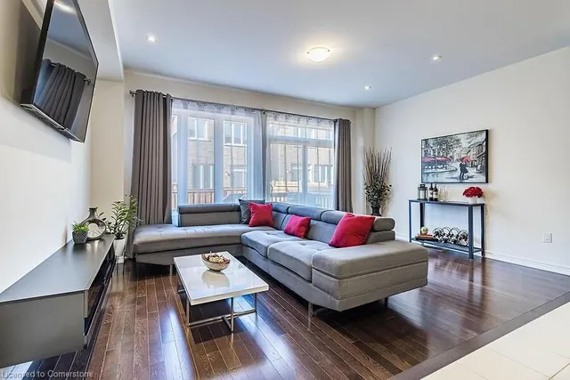 Additional image 17 of 39 Adventura Rd