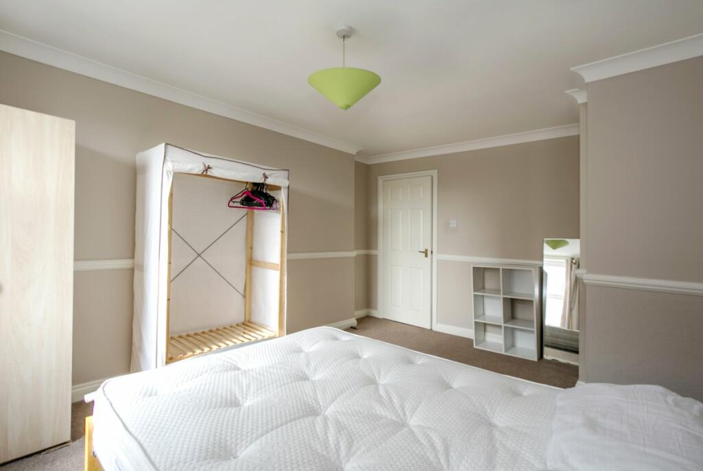 Additional image 10 of Bath Road, Lansdowne