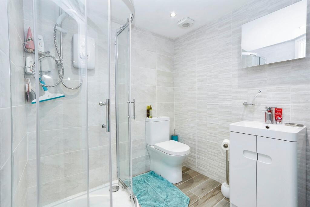 Additional image 11 of The Locks, Bingley