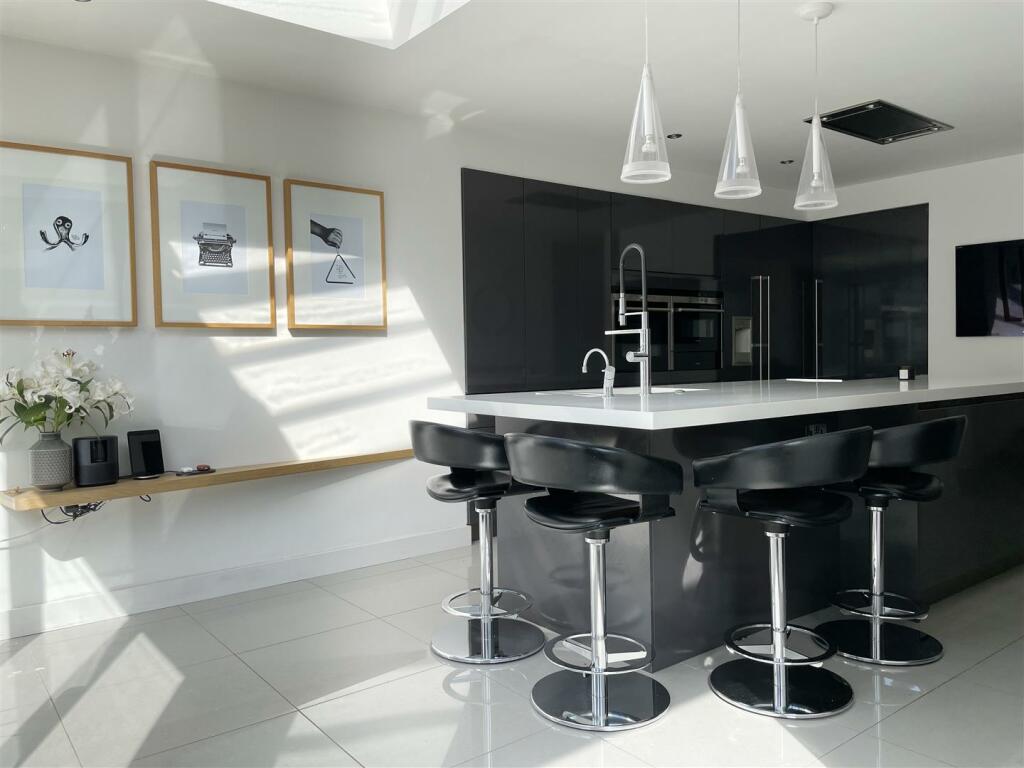 Additional image 14 of Westfield House, Whitehall Road, Wyke, BD12 9DP