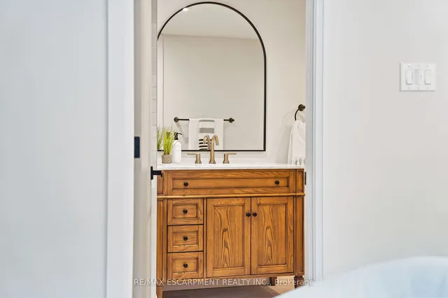 Additional image 27 of 2210 Lakeshore Rd Unit 202