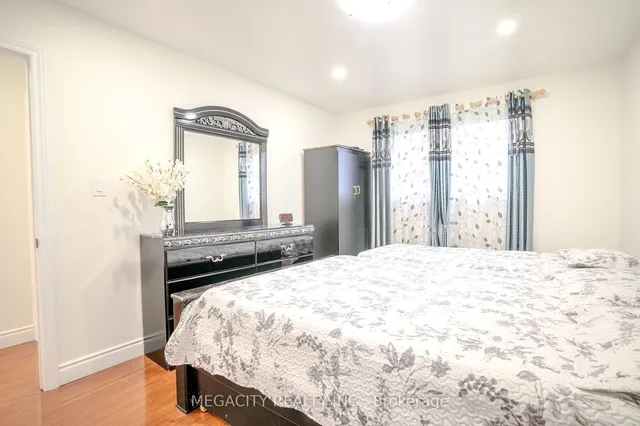 Additional image 30 of 7800 Priory Cres