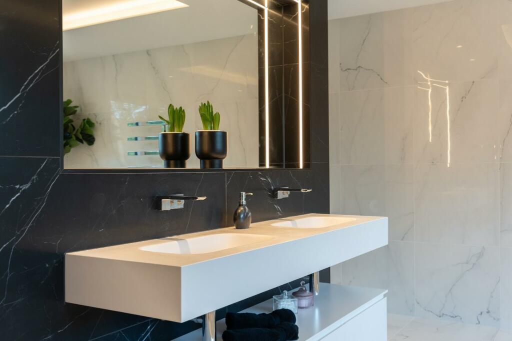 Additional image 25 of Newton Road, Canford Cliffs