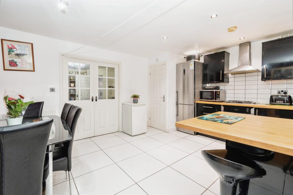 Additional image 13 of Lingwood Gardens, Bradford