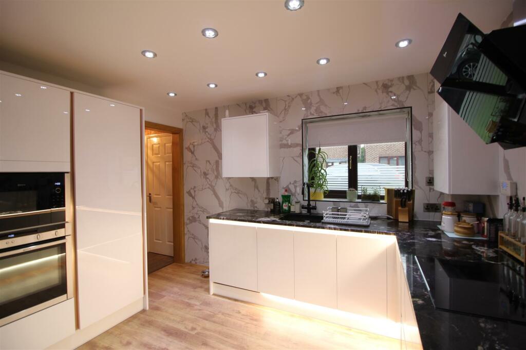Additional image 6 of Cambrian Bar, Low Moor, Bradford