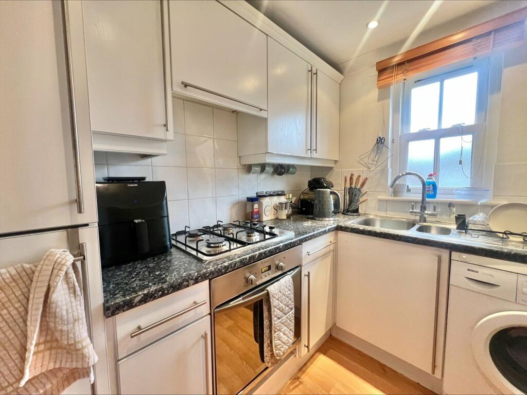 Additional image 3 of 20b Approach Road, Poole, BH14