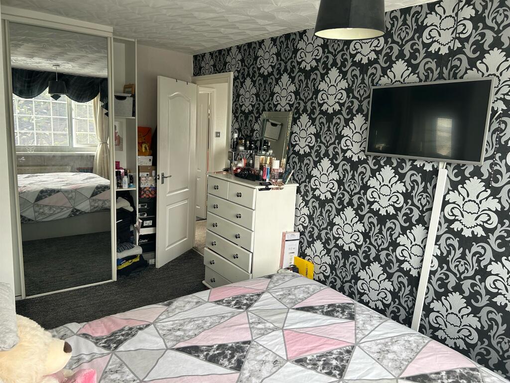 Additional image 9 of Crescent Walk, Clayton, Bradford