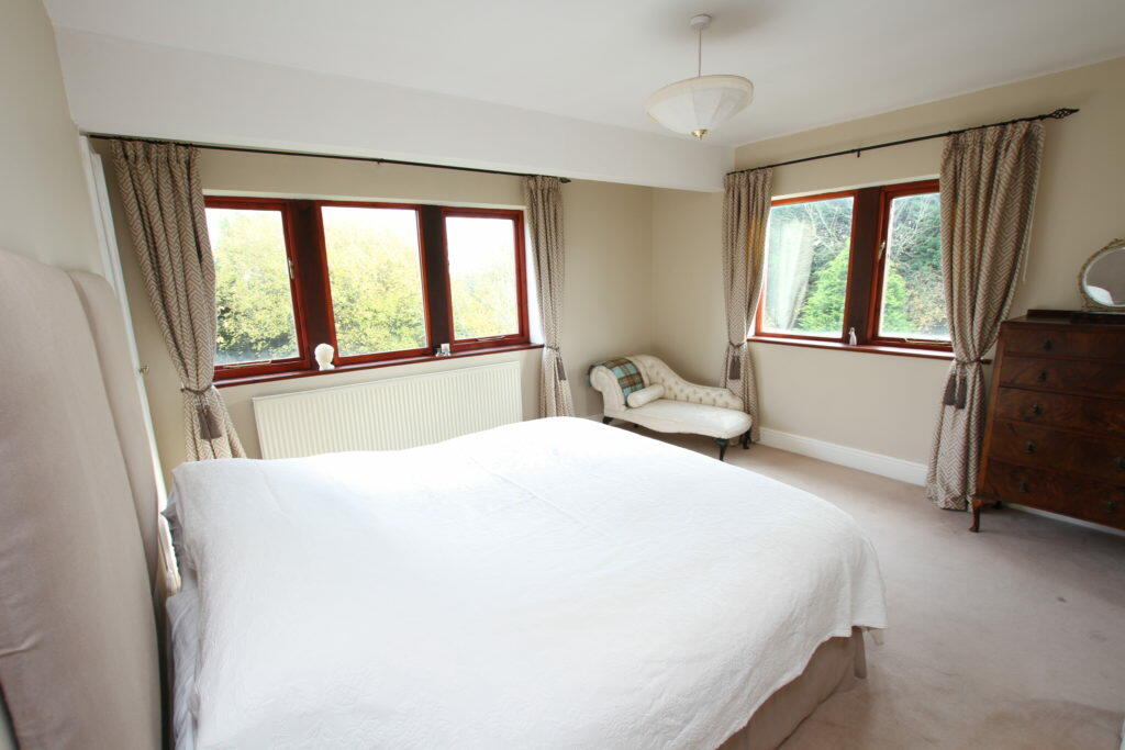 Additional image 9 of 5 bedroom house for sale – Cherry Tree House, Wilsden, Bradford, BD15 0DB
