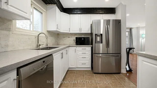 Additional image 12 of 18 Wabash Crt