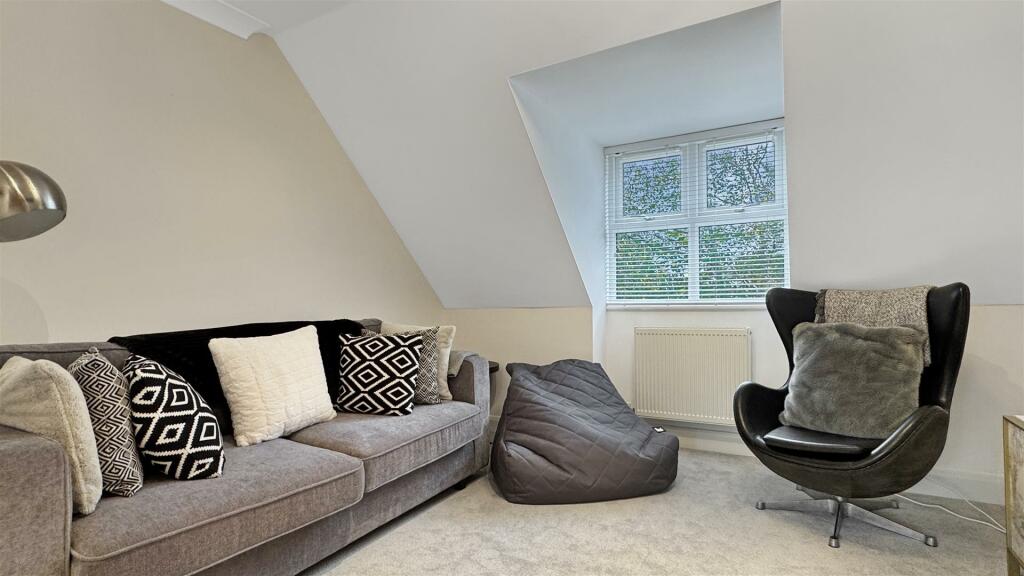 Additional image 11 of Wellwood Close, Branksome Park