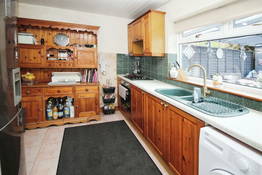 Additional image 7 of Dale Grove, Bradford, BD10 8UL