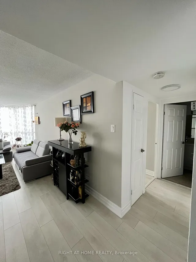 Additional image 6 of 1333 Bloor St Unit 1018