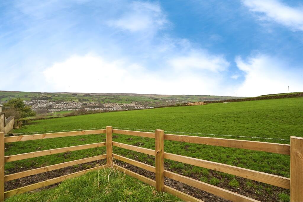 Additional image 13 of Golden View Drive, Keighley