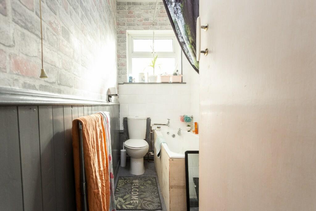 Additional image 8 of Moorland View, Bradford,  BD12