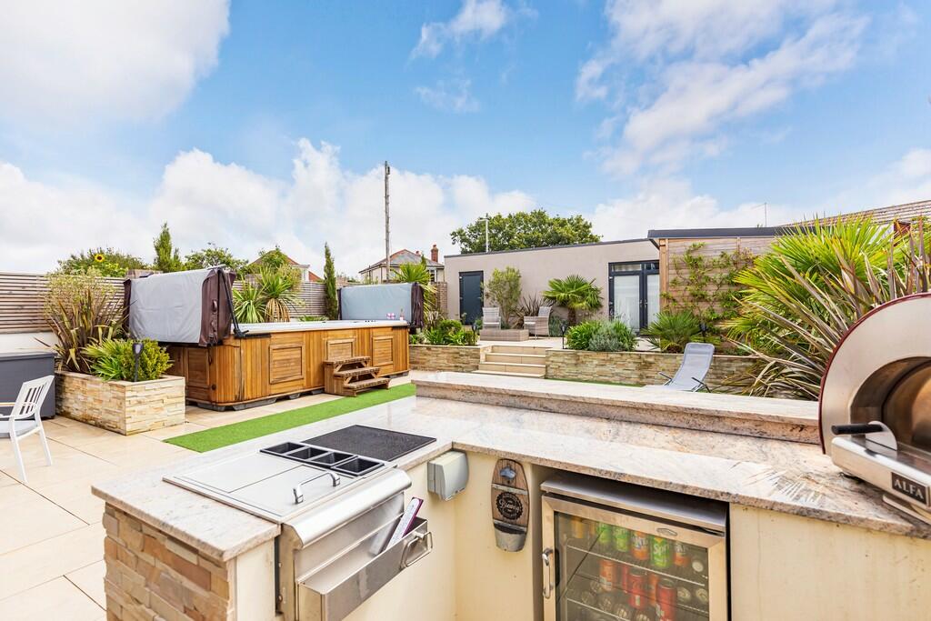 Additional image 28 of Sherwood Avenue, Whitecliff