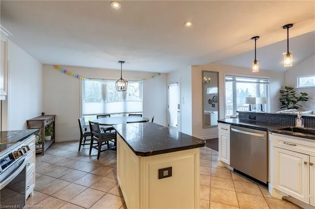 Additional image 5 of 33 Notchwood Crt