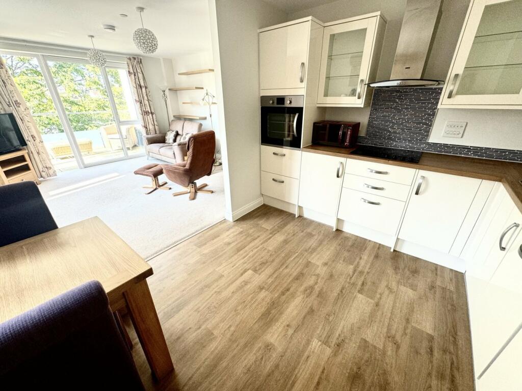 Additional image 4 of Parkstone Road, Poole, BH15