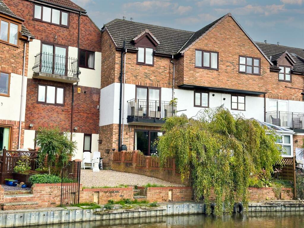 Additional image 32 of Wharfe Court, Silsden