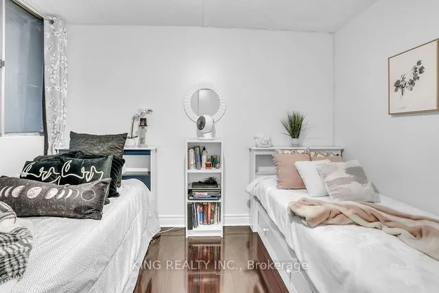 Additional image 15 of 3380 Eglinton Ave Unit 1412