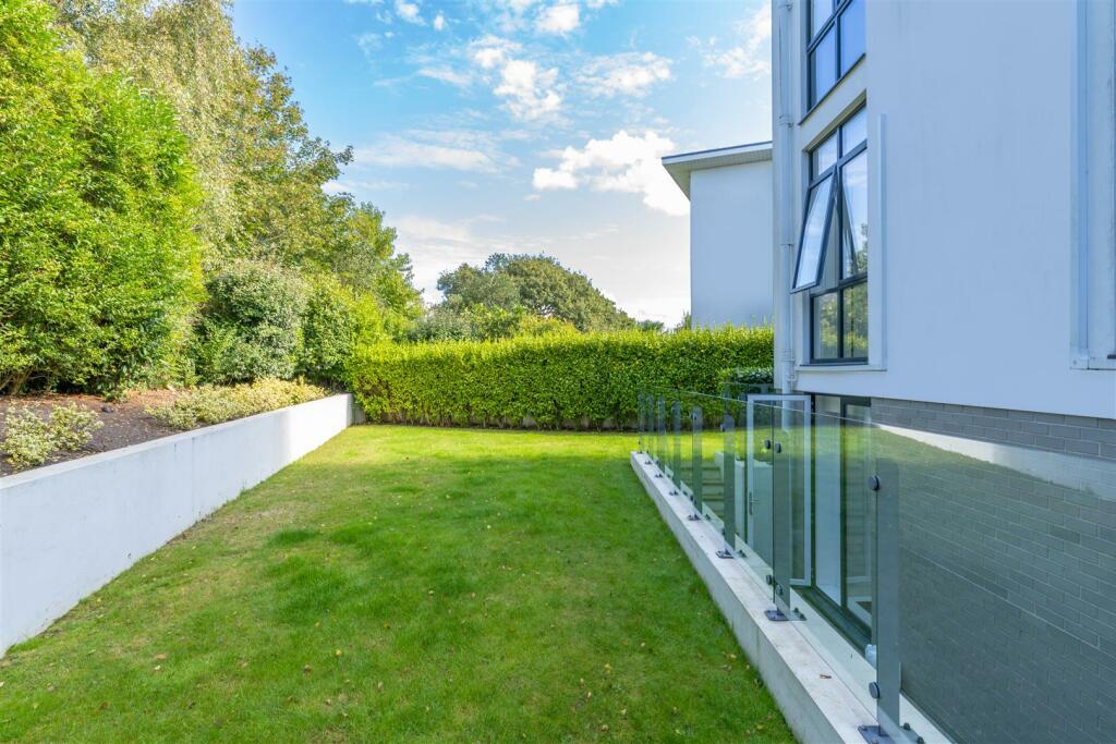 Additional image 21 of Whitecliff Road, Whitecliff