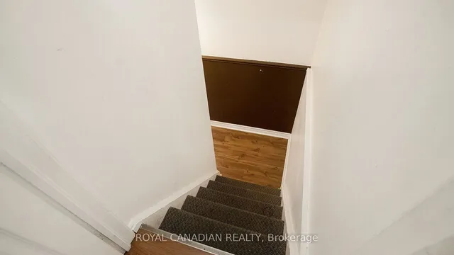 Additional image 25 of 18 Wabash Crt