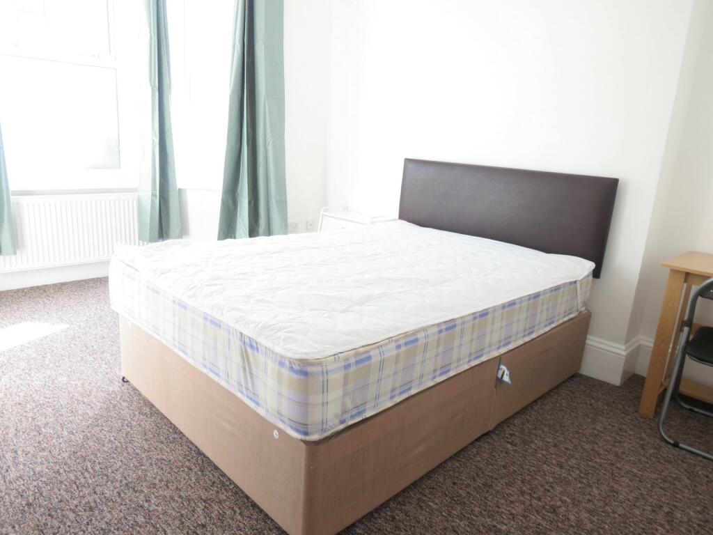 Additional image 4 of 6 bedroom Terraced House in Bournemouth