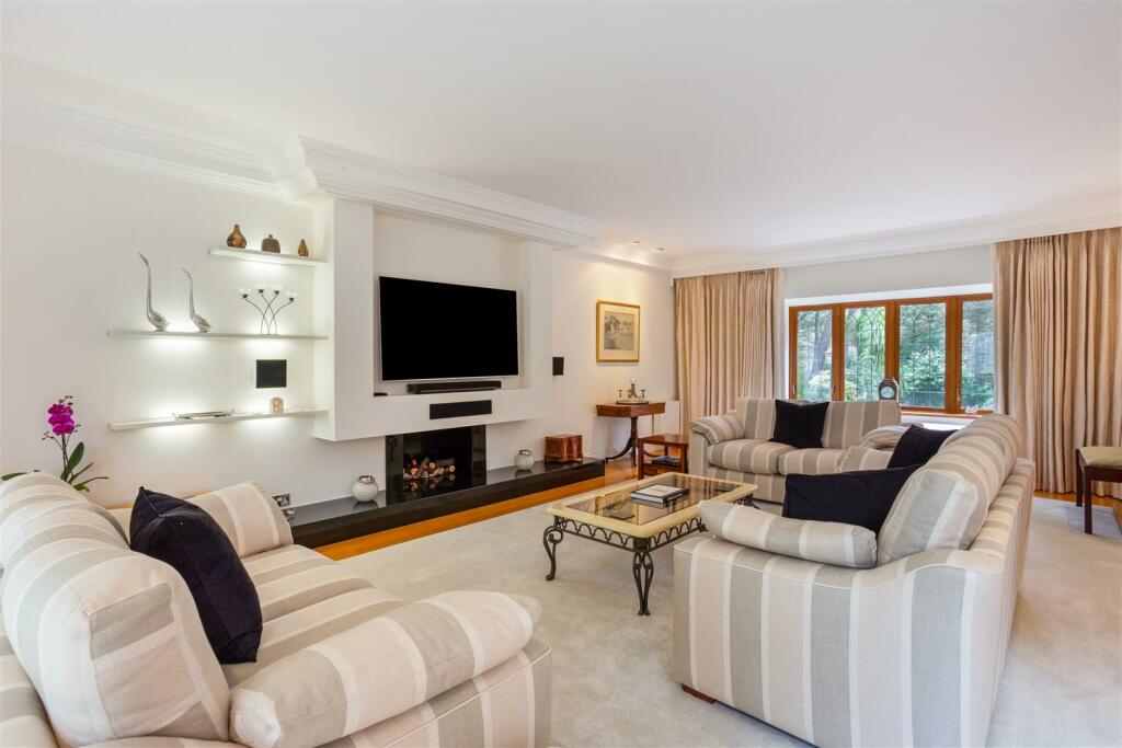 Primary image of 3 Bury Road, Poole