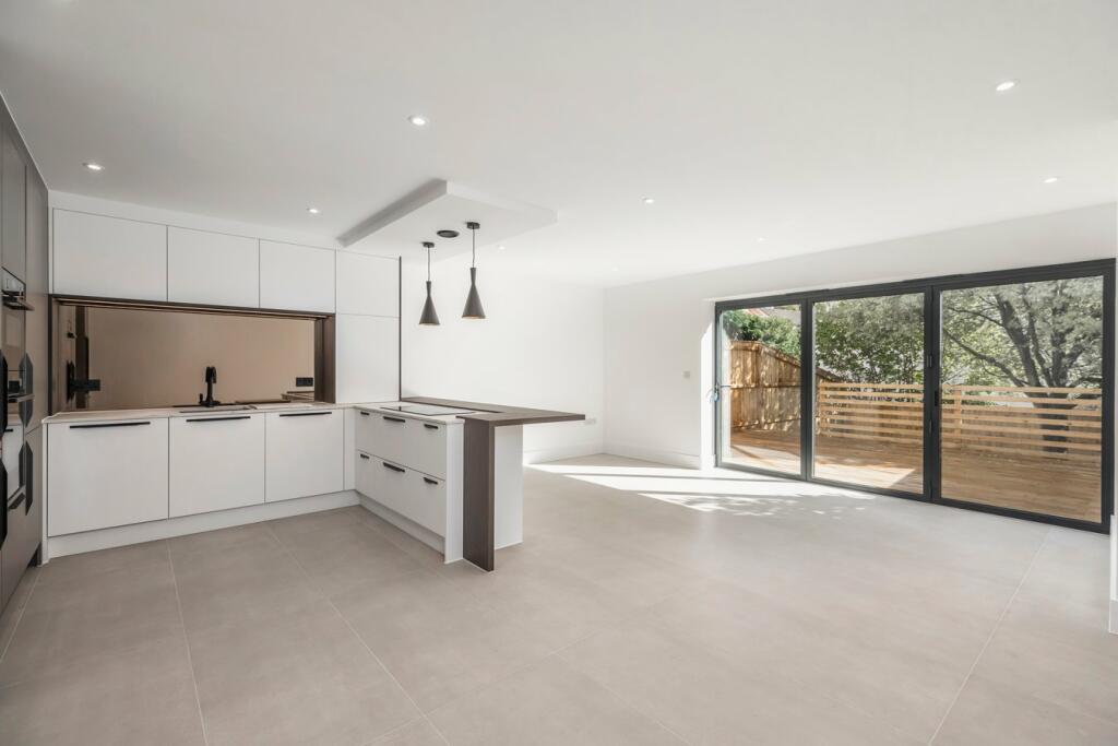 Additional image 8 of 30 Bournemouth Road, Ashley Cross, Poole, BH14